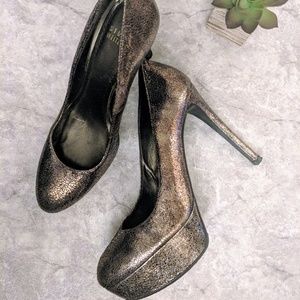 Stuart Weitzman bronze metallic platfrom heel